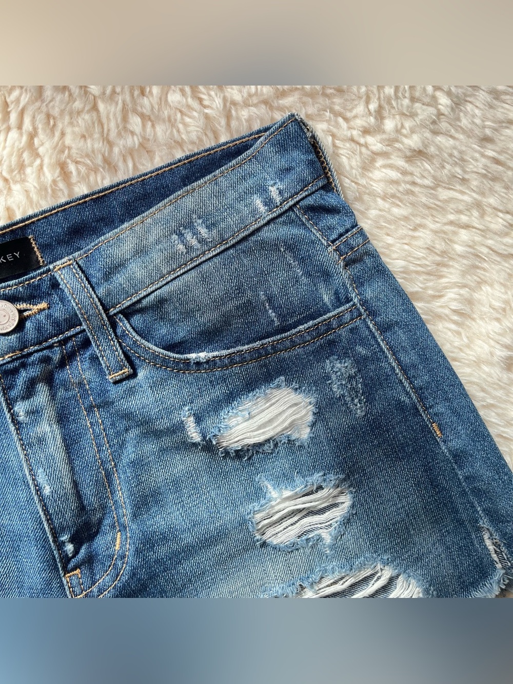 Flying Monkey Distressed Denim Cut Off Jean Shorts Mid-Rise Raw Hem Women’s 24 - Picture 4 of 7